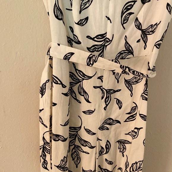 NWT Tahari Linen Botanical Print Jumpsuit - Picture 3 of 9